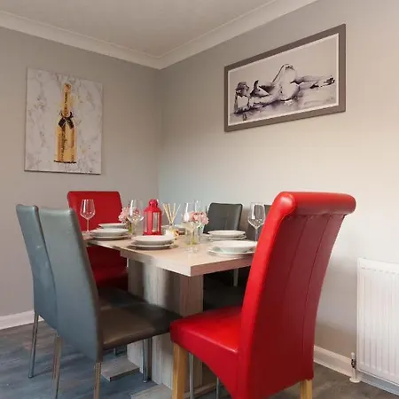 Tatil Evi Huntington House With Free Off Road Parking *